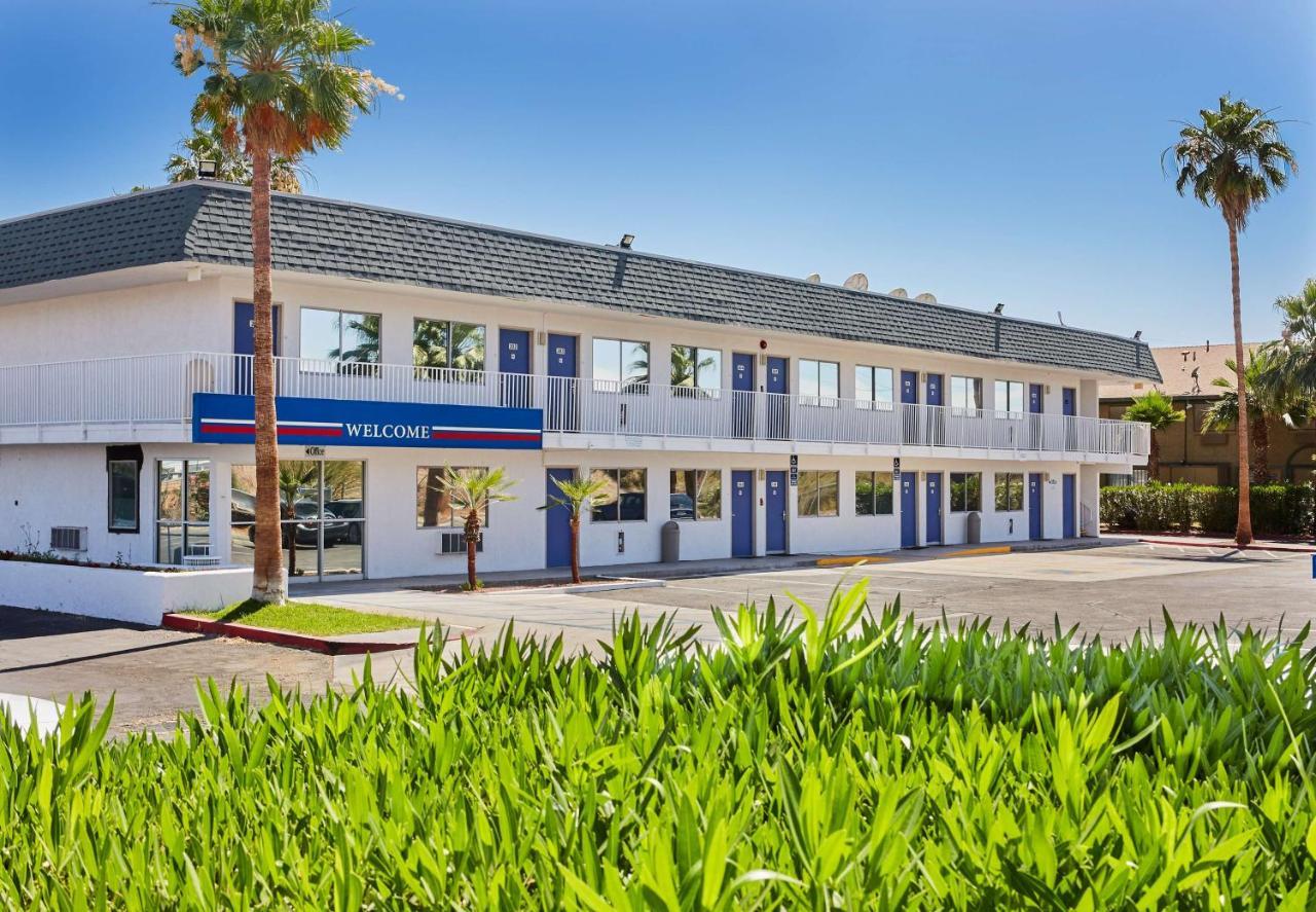 Hotel 6-blythe, Ca 2*